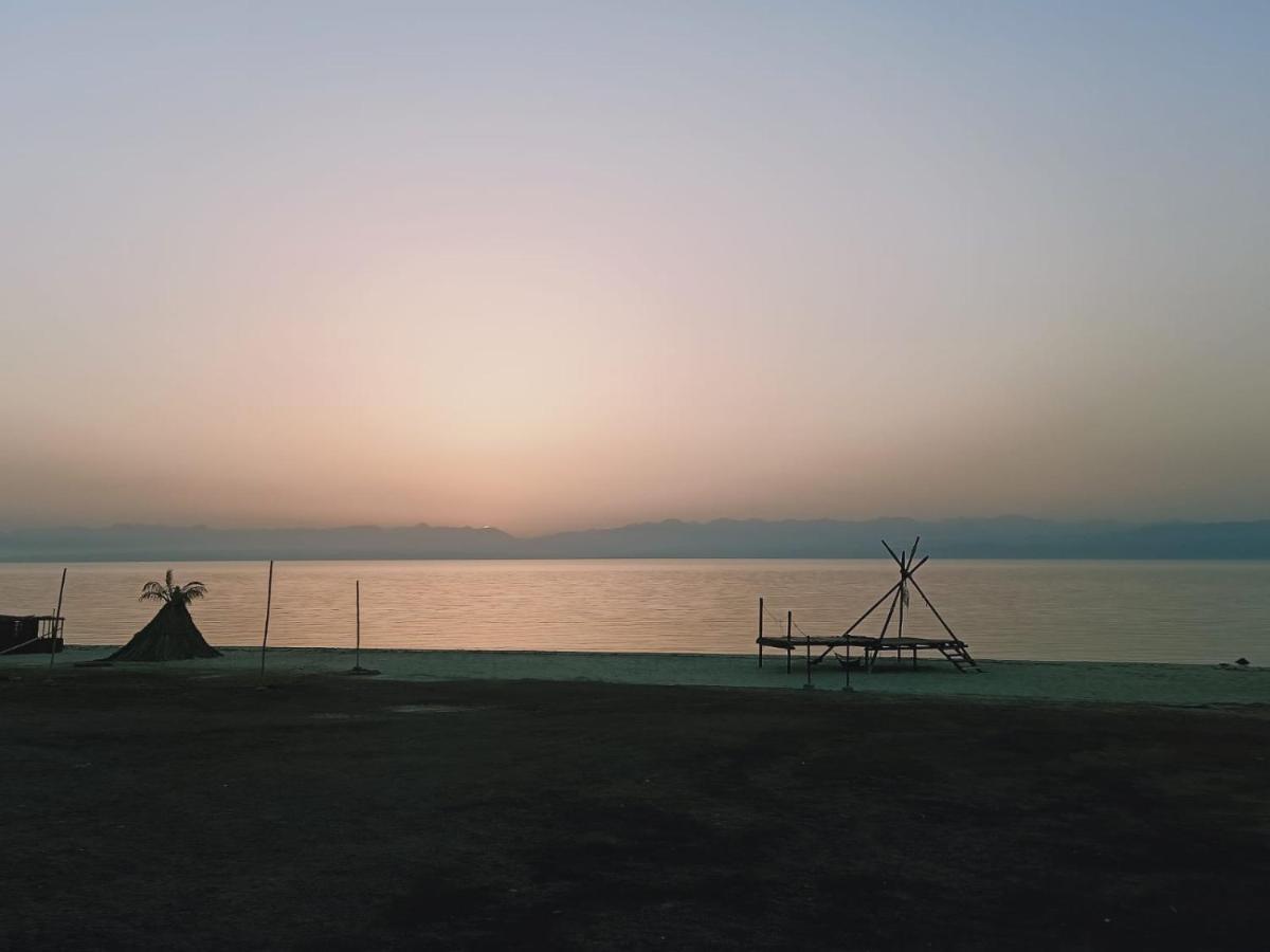 Abdo Caribbean Camp Hotel นูเวบา ภายนอก รูปภาพ